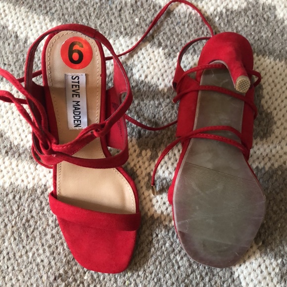 STEVE MADDEN red heel in perfect condition- size 6 - Picture 4 of 7